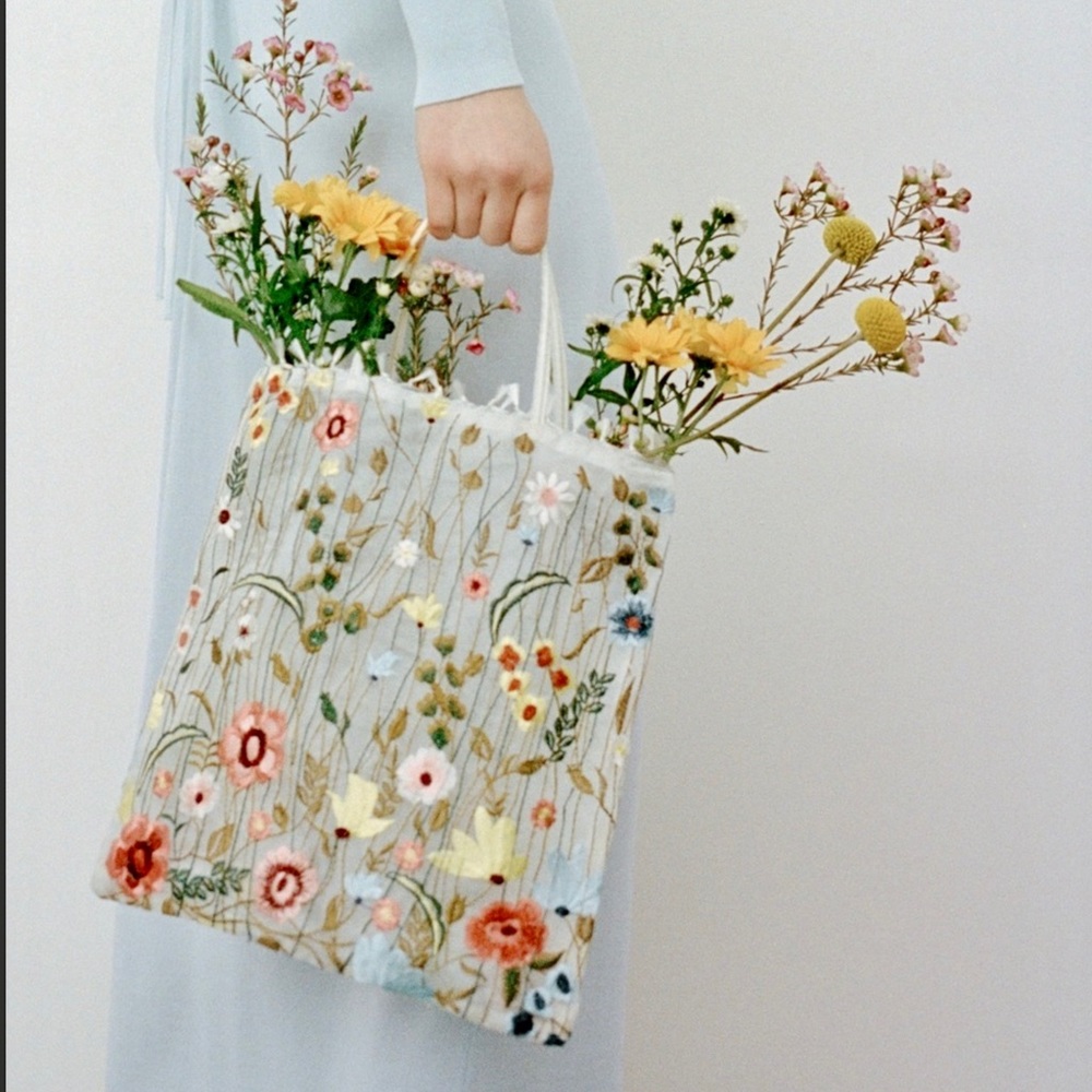 NWT Zara floral embroidered tulle tote. - Picture 5 of 6
